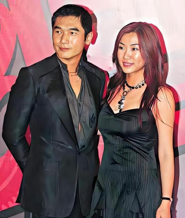 1996年，方中信和莫可欣恋爱同居后，方中信说：“我暂时不想结婚生孩子，你吃