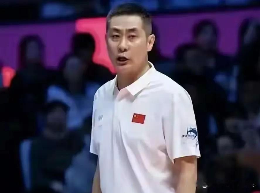 为啥主教练格外偏爱几位个子不高的球员？孟豆、刘美君和刘鑫几乎场场首发，这安排真是