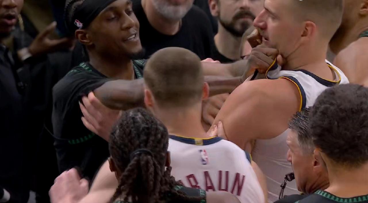 输不起：约基奇挑衅麦丹被驱逐！！！匪夷所思的一幕发生了：在G4掘金输给森林狼