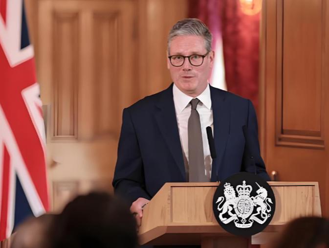 3月5日，英国首相斯塔默发表全国讲话，谈及美伊局势时，他说了一段意味深长的