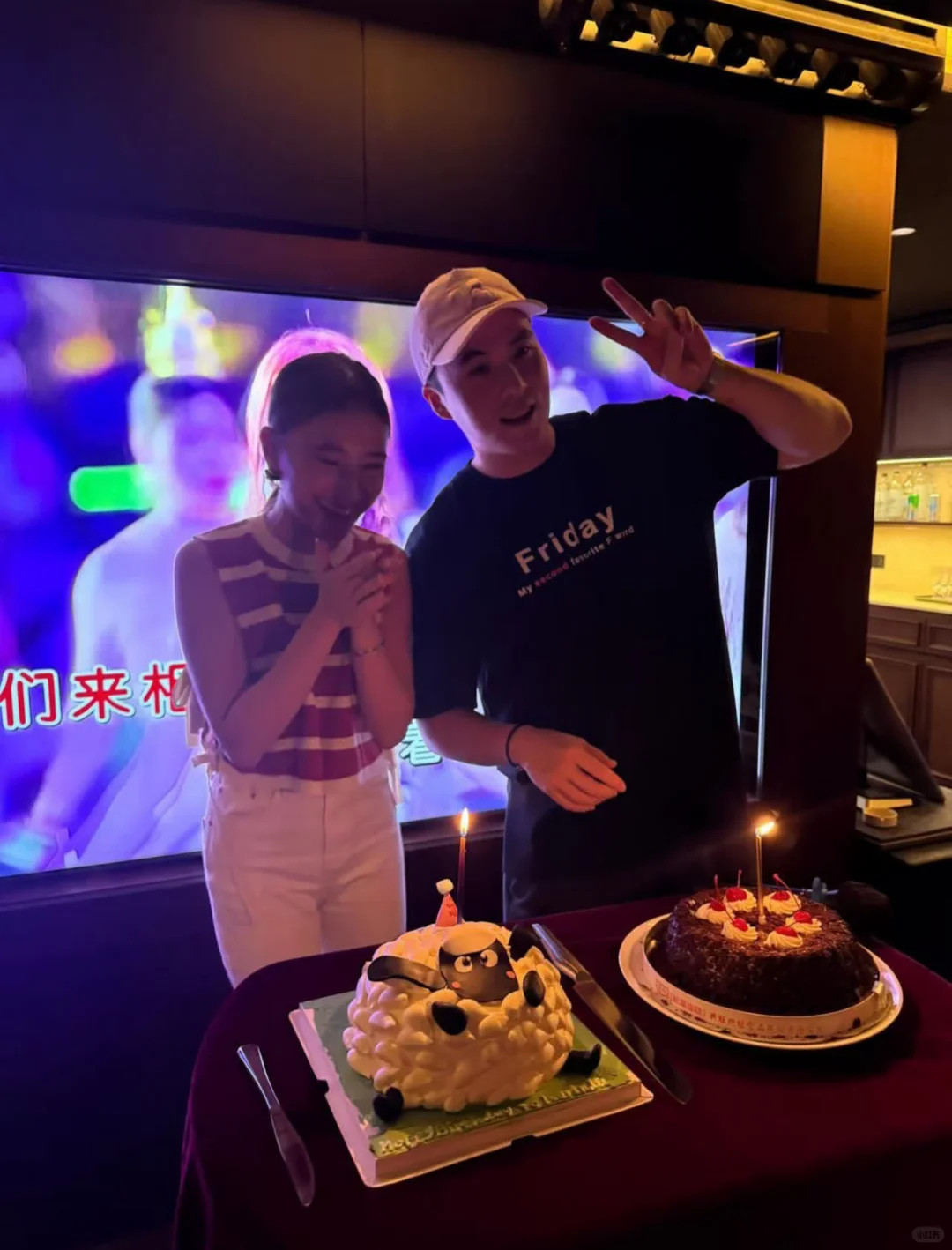 何超莲和家人一起庆祝35岁生日，三房晒照一向都只有自家人，不见他们的伴侣。自从赌