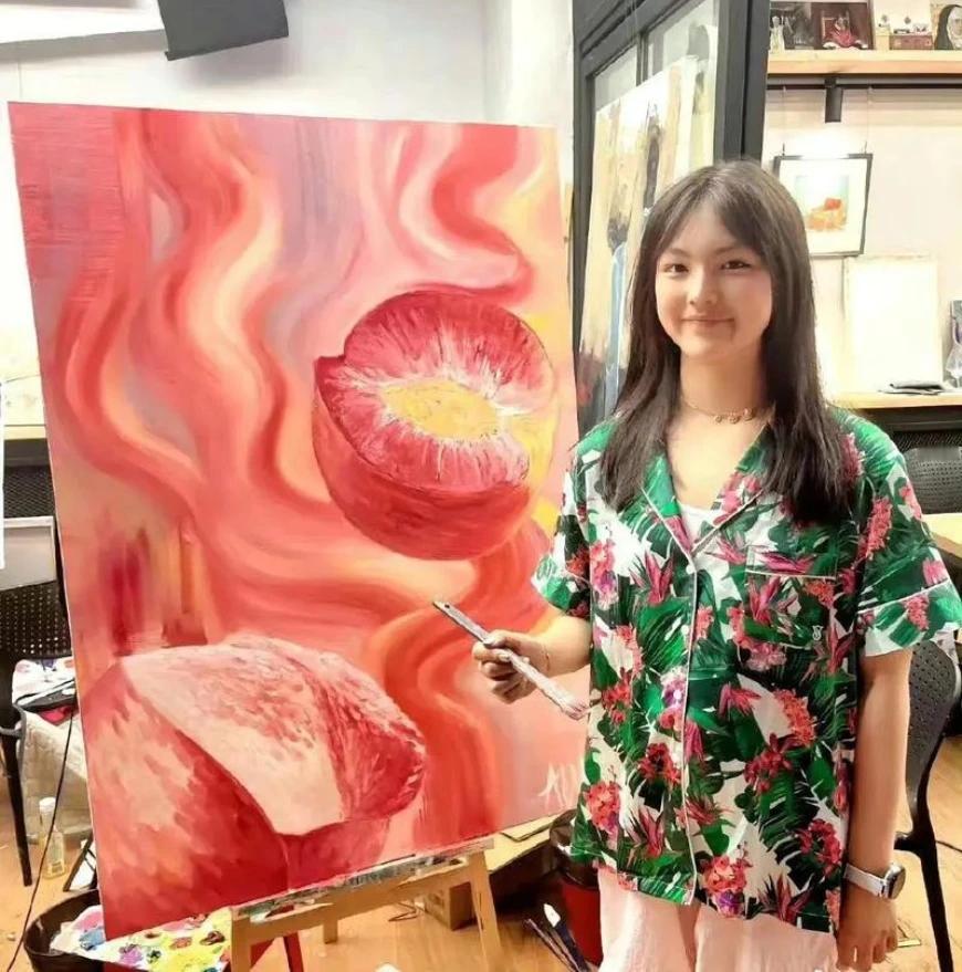 王诗龄又惊艳众人啦！她荣获绘画大赛金奖，作品一经曝光便引发惊叹。画作细腻逼真，强