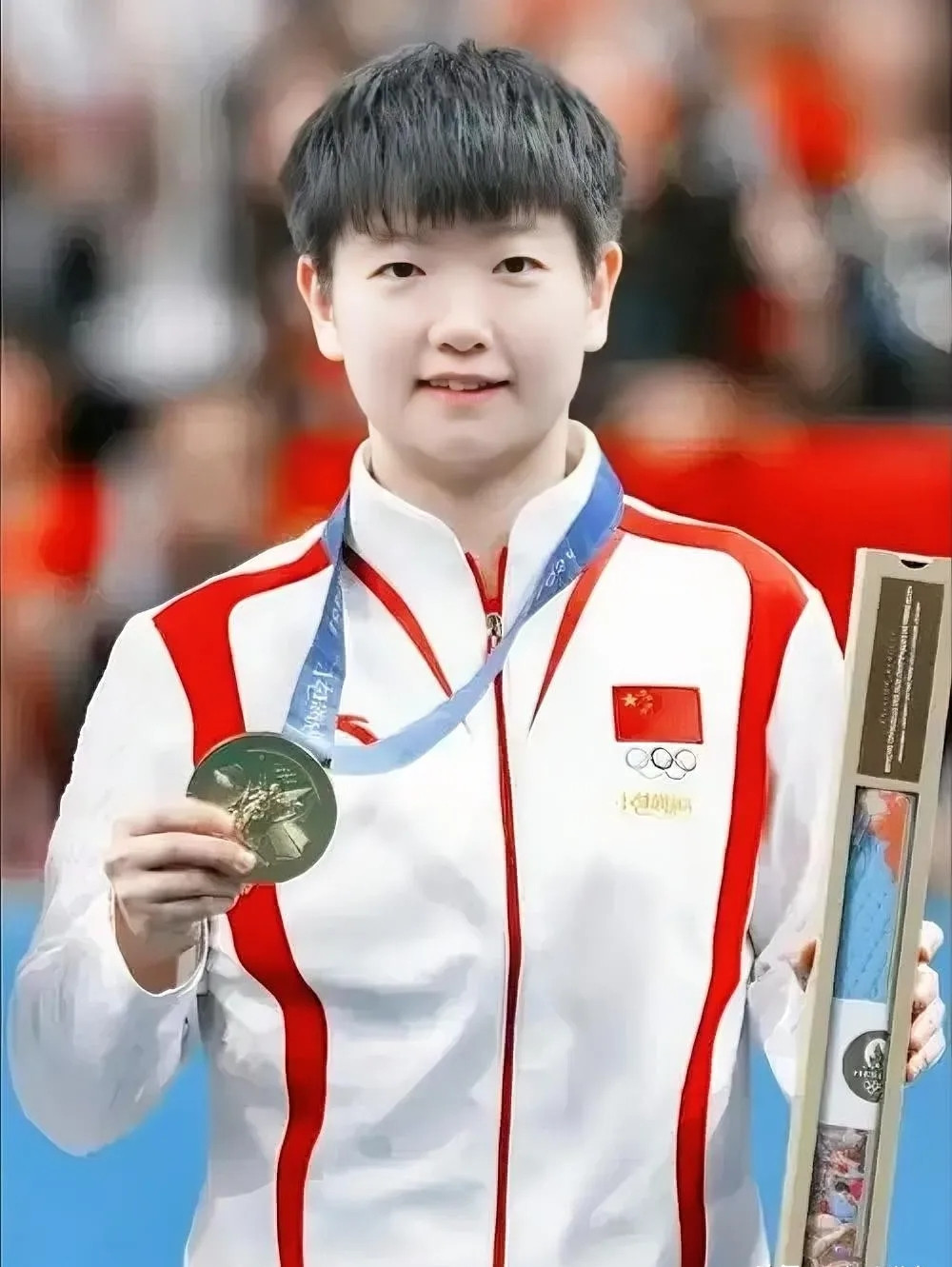 孙颖莎嘴甜又贴心，她说：“很多人都讲邱爸把家搬到北京，是为了给我留个吃饭的位置，这事是真的。我听了心
