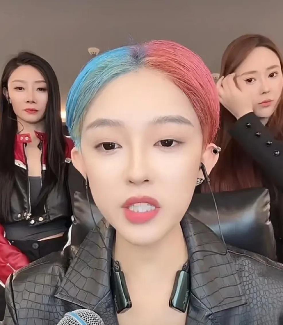 娜美让粉丝陪她打江山，打好了以后准备卖货！娜美做好了带货的准