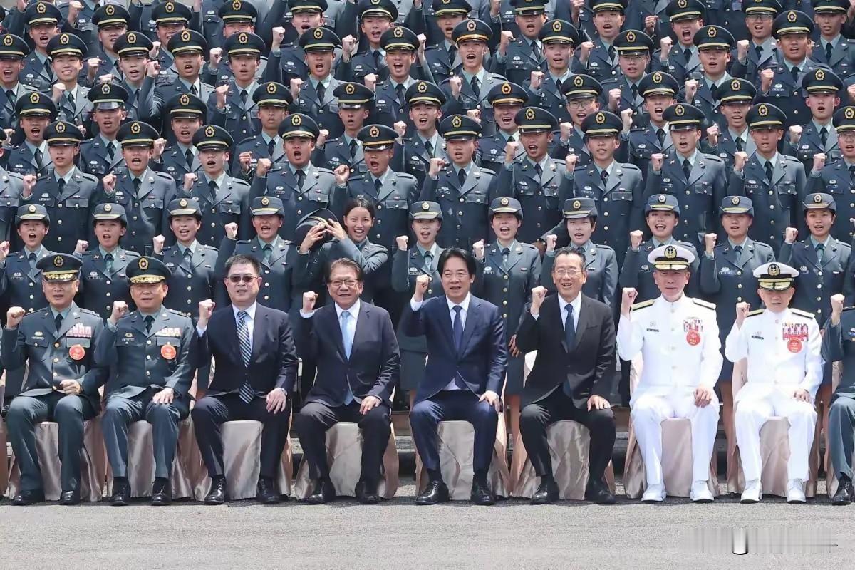 二十多年前主动删掉的两个字，台军现在又硬生生加回了军校课程名里。德国之声7