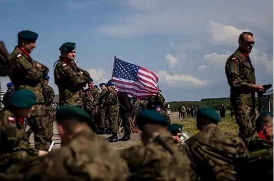 不到48小时，10架加油机连夜撤离，全球首个拒绝特朗普的人出现了 2026