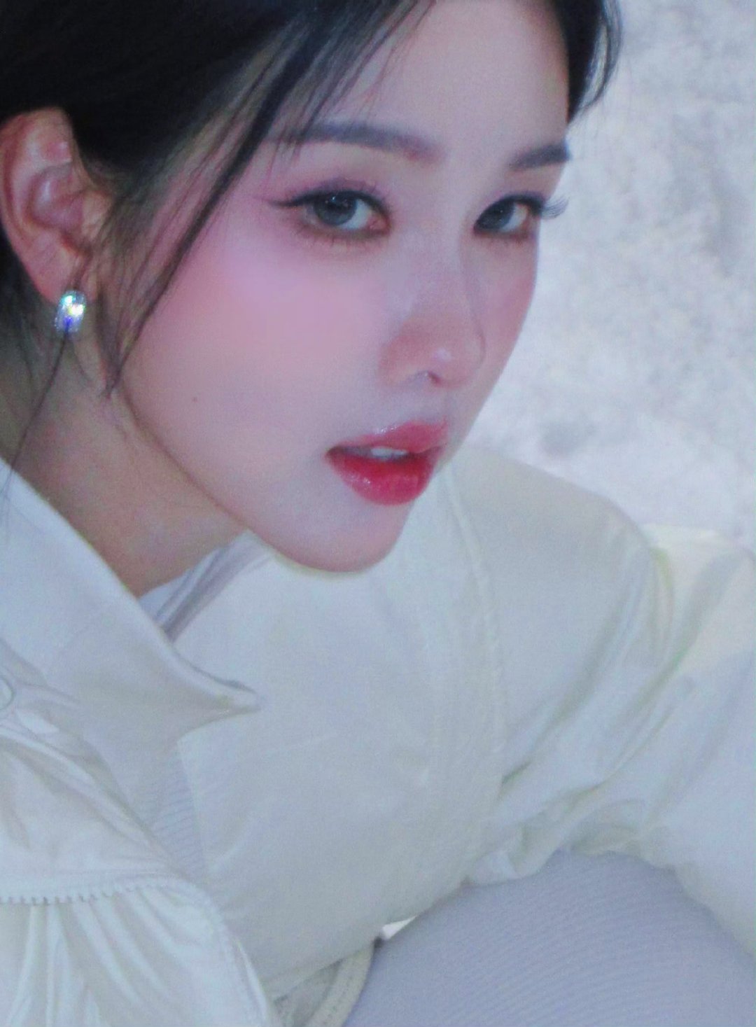 #陈都灵#雪狐❄️（刚开始调色，感觉有点怪，不好的地方小铃铛们可以指出来）​