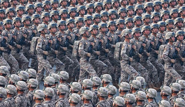 俄媒：中国阅兵中的“猫步”有俄罗斯根源！很长时间以来，这在中国被称为“俄国步”