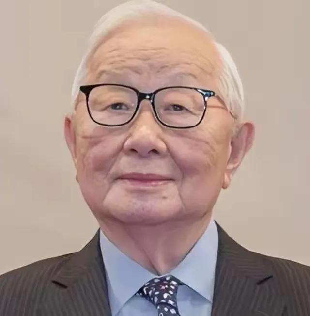 台积电创办人张忠谋，受访时再度语出惊人："我确实认为，我的国家——美国，仍是世界