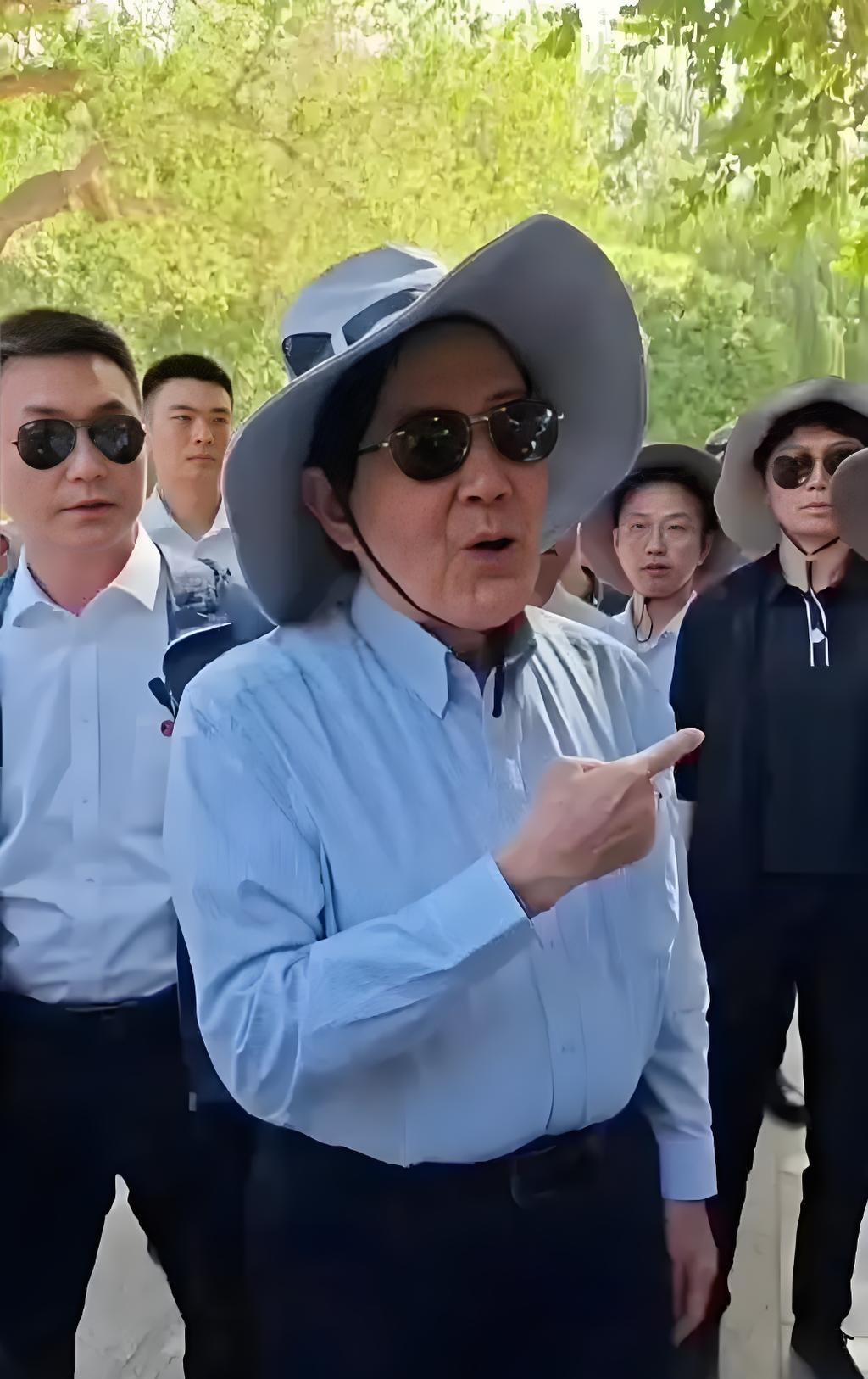 马英九，既要还要的观点，不要再来了，回台湾省待着吧，我们不欢迎你来。马英九此次