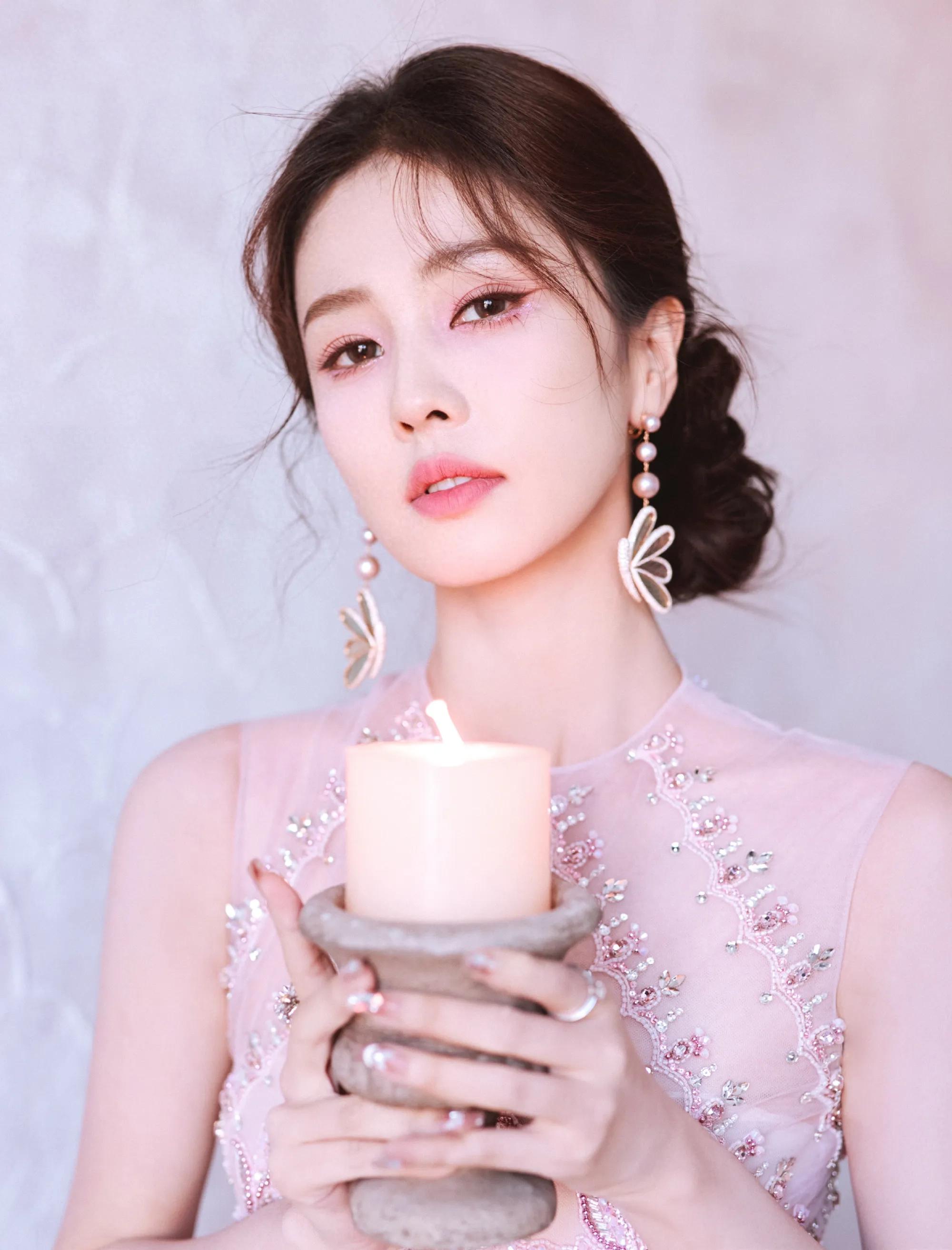 女星白鹿优雅造型：唯美靓丽、东方美人