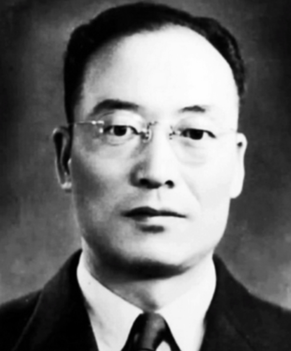1947年，顾祝同在会上问<em>韩练成</em>：“十几个将领全当了俘虏，你是如何跑回来的？