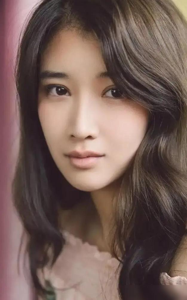 30岁官宣离婚被骂“毁孩子”，今天我撞见奚望送娃笑到眼都弯了。没出轨没家暴，