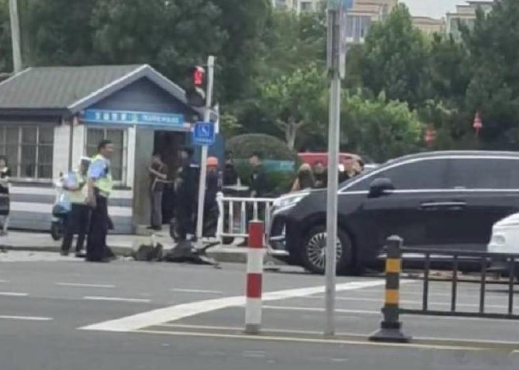 安徽广德车祸家属称两名小孩已去世交警回应安徽广德车祸安徽广德车祸安徽广德车祸，