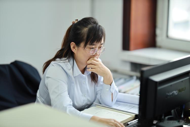《我工资8600，新人却拿16900，我找老总闹完跳去对手公司26400，