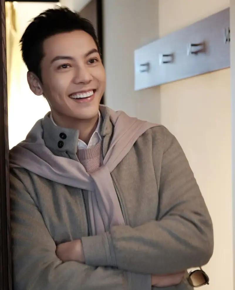 【陈伟霆首谈生子原因：不想藏起孩子，想给他被祝福的底气！】“突然官宣当爸”后