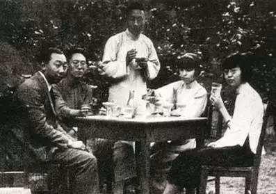 民国著名女作家张爱玲的姑姑张茂渊非常晚婚，78岁嫁给初恋情人，如果两个人都是未婚