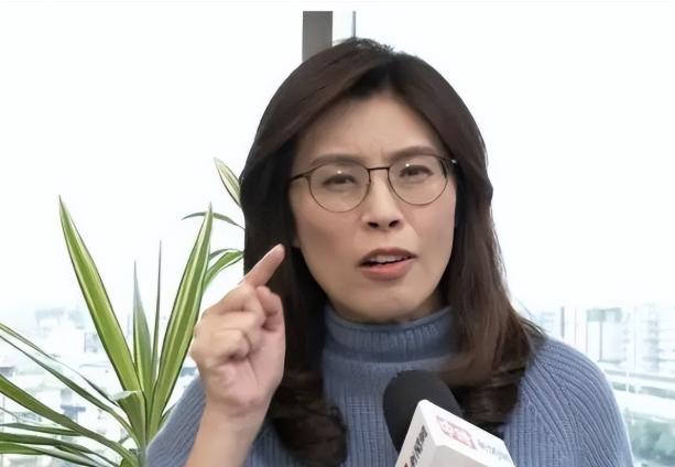 要我说，两千多万台湾人，最勇敢的人不是邱毅，洪秀柱，郁慕明，也不是高安国，馆长陈