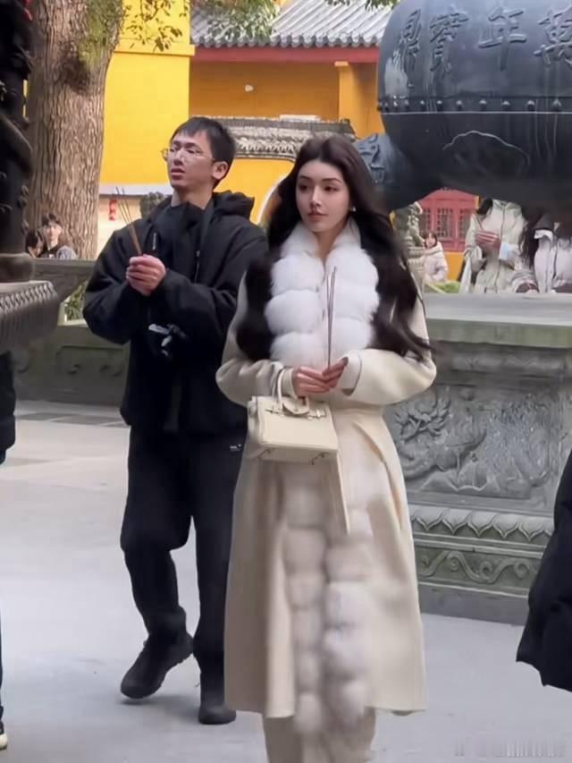 都这么富贵了，还想求什么？​​​