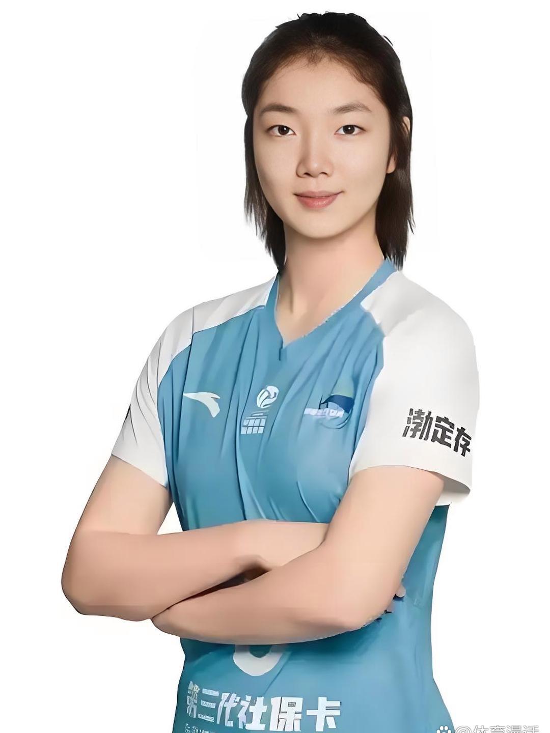 天津女排小将刘敏乔，在本赛季常规赛中的表现让人眼前一亮，发球得分率8.1%，排在