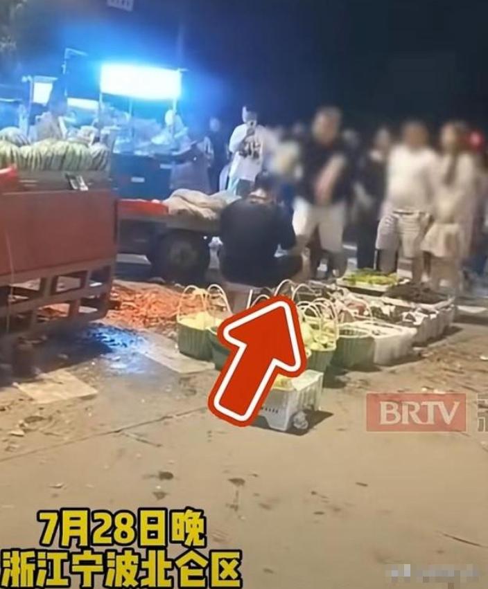 以为被拘就完事了？宁波这对夫妻打砸西瓜摊，被摊主告上法庭！ 很多人有个老观念