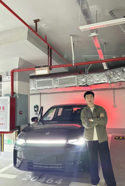 一个露营直男的买车血泪史：零跑C10兄弟们，终于能嘚瑟了！本野生露营博主+社畜