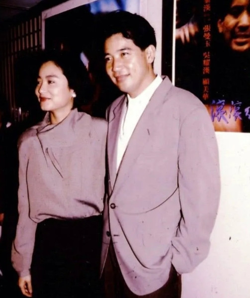 1973年，26岁的秦汉爱上了18岁的林青霞，他对怀孕8个月的妻子说：“我爱上了