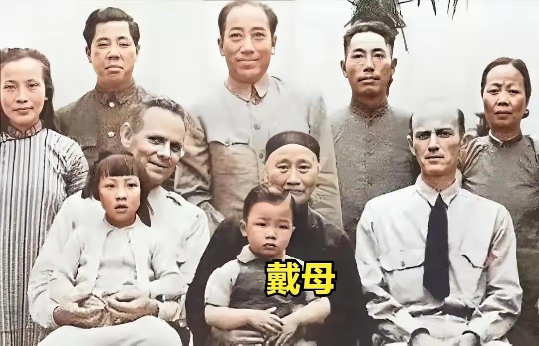 1953年，老蒋突然想起故人戴笠，得知他的后代还在大陆，便给毛人凤下令：“把戴笠