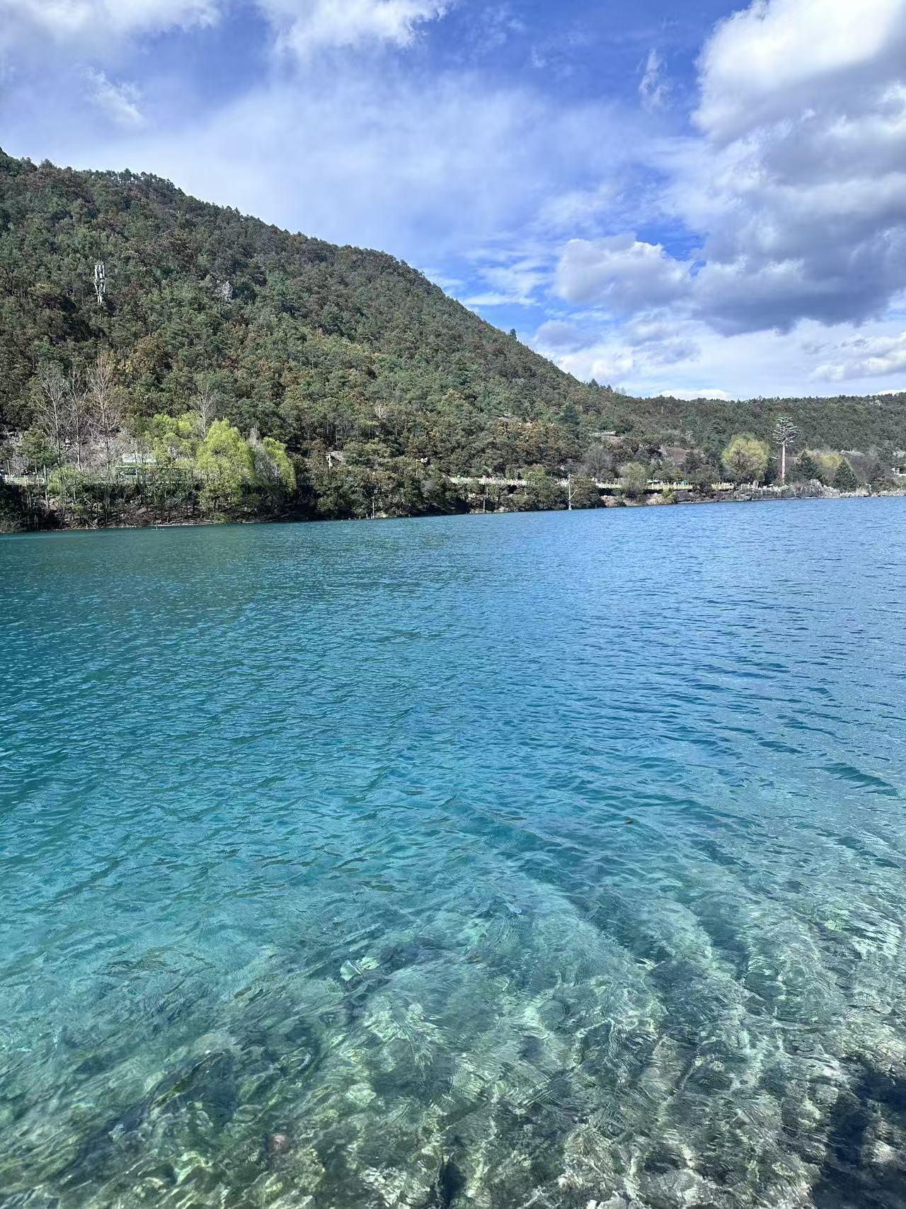 在事业单位里，当有人不尊重你，请收起你的大度，不要沟通，不要交流，也不要难过，你