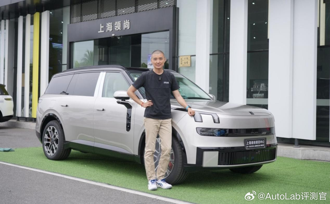 我们老板老赵又双叒提新车了，这次拿下的是全新的领克900。在老赵心里，领克900