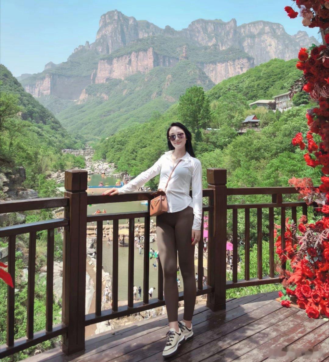 家人们！假期只剩区区两天了！[玫瑰]​​​