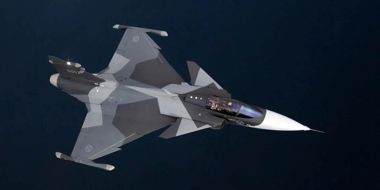 瑞典萨博CEO迈克尔·约翰逊表示，瑞典计划在乌克兰开设一家JAS-39“鹰狮”战