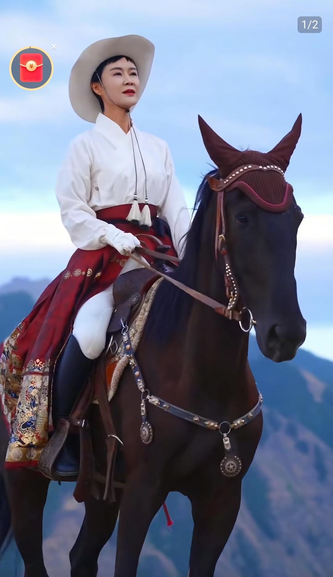 贺娇龙这人，真不能仔细品。越看越觉得，她那股正气是刻在骨子里的。利落短发