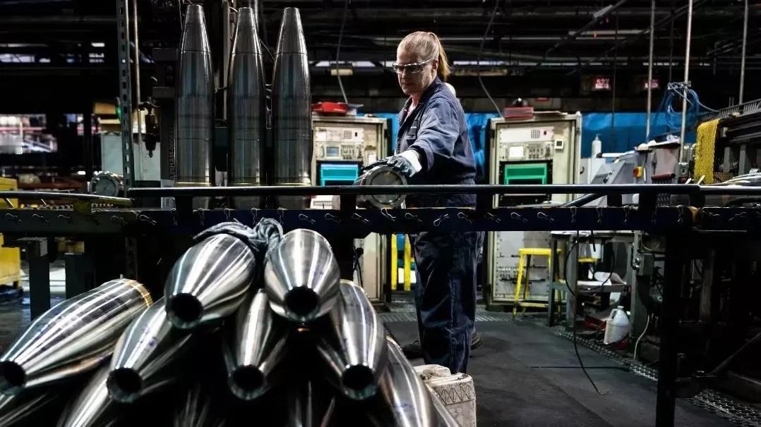 美军武器急需补充库存之际，中方果断宣布稀土涨价，这下白宫傻眼了！4月10号