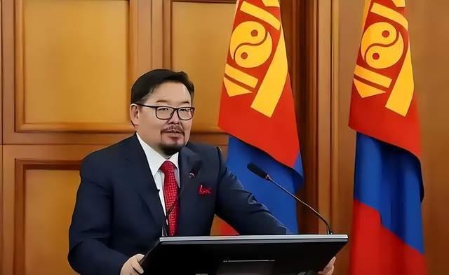 记录者6月中旬的北京，蒙古国新总理赞丹沙塔尔上任才十天，就急匆匆赶来参