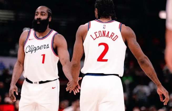 快船记者更新个人社媒动态，谈到了快船的近况。记者表示：“自12月3日（美国当地