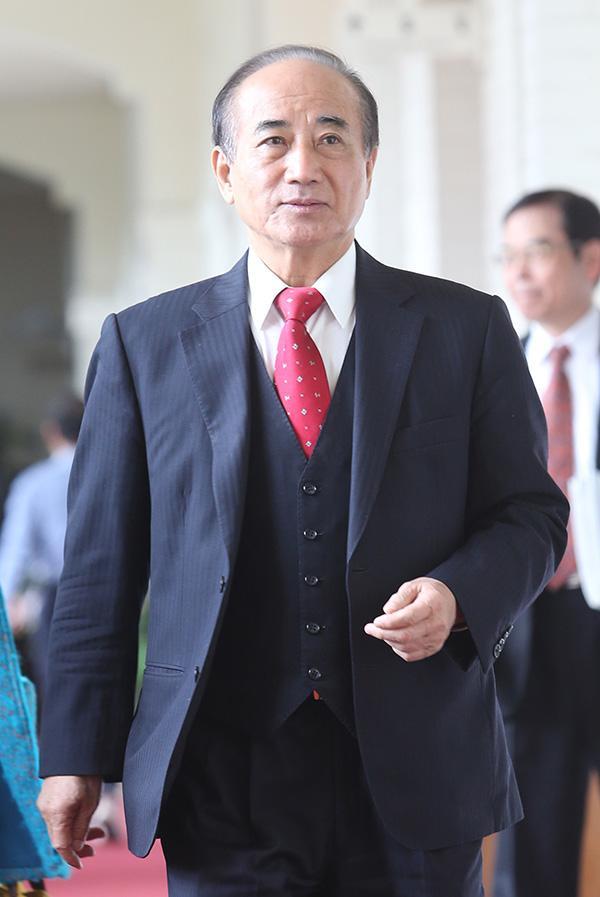 国民党大佬提出"一国两区"新构想！防务归北京、外交归北京，军队也交出——就能换来