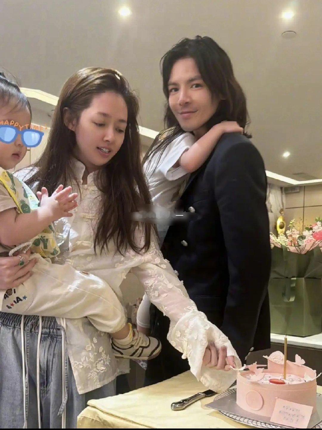 向佐只顾着P自己，却忘了他的老婆​