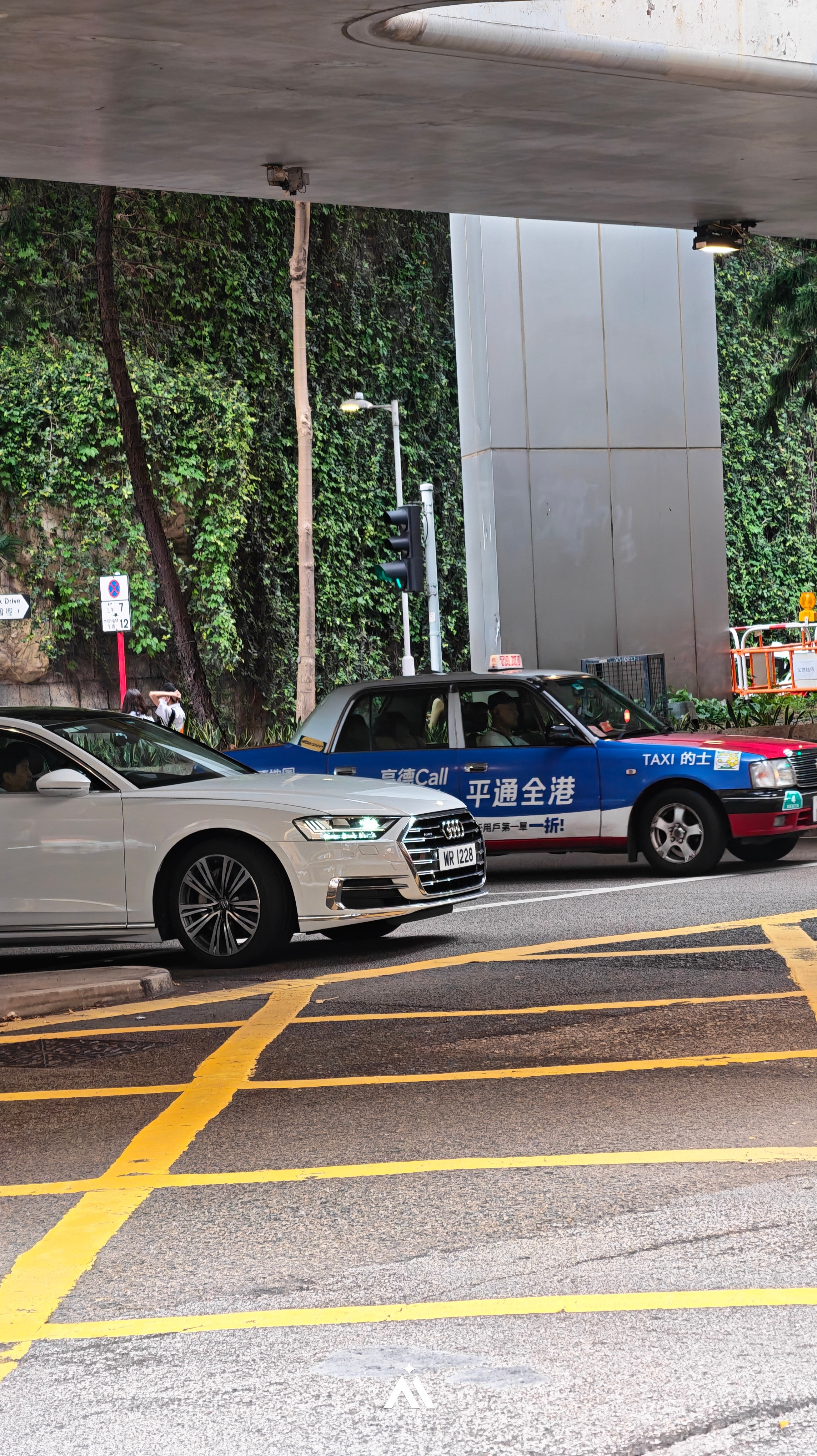 A8L可惜了，下一代得2029年才能见到，这三年空窗期，只有BB干仗了，A8L搞