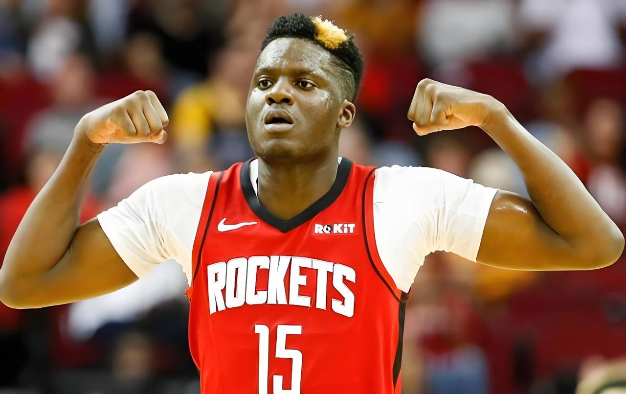 乌度卡立刻下课！火箭被双杀，用人昏庸、战术全无，彻底耽误球队！三天内两负湖