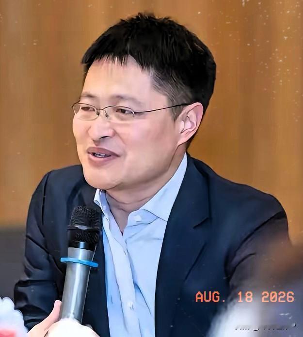 杭州酒局这事儿，越挖越魔幻。赵海峰，江苏启东高考状元，清华学霸，招商蛇口杭州总