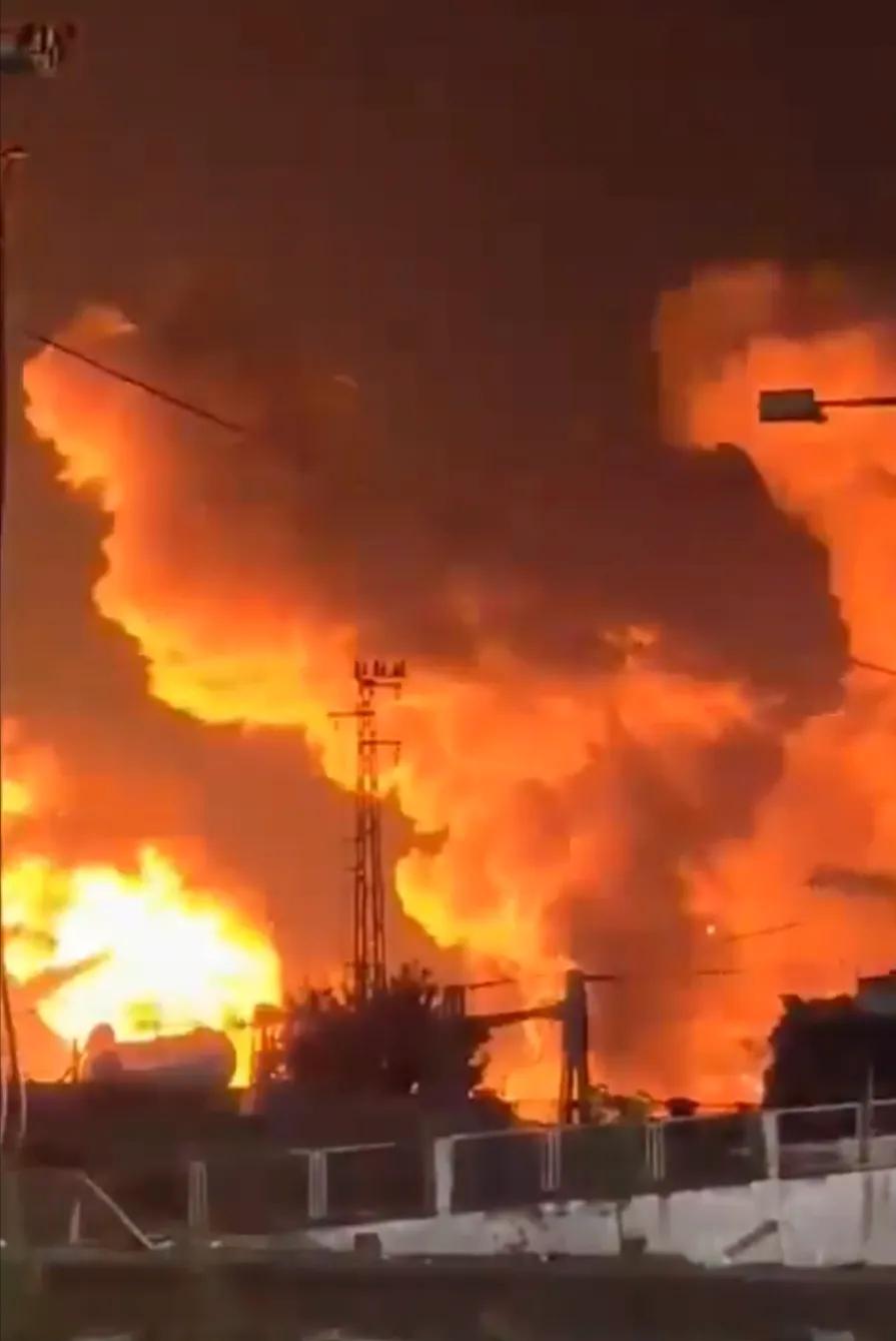 以色列开打，18人死亡！内塔尼亚胡和特朗普对着干？今天是8月3日，据各大媒体