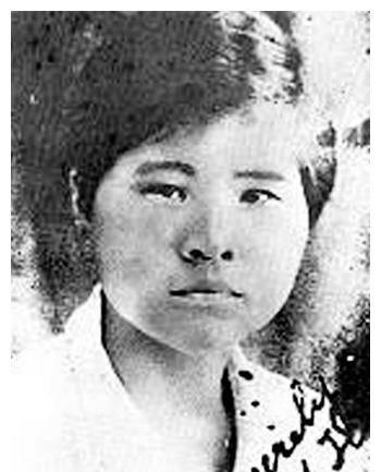 李林为何被周恩来誉为“我们的民族英雄”李林原名李桂林，1915年出生于印尼雅加
