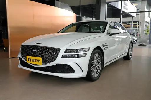 同样30万左右，买新款捷尼赛思G80豪华版，还是二手四驱旗舰版？这车最纠结的不是