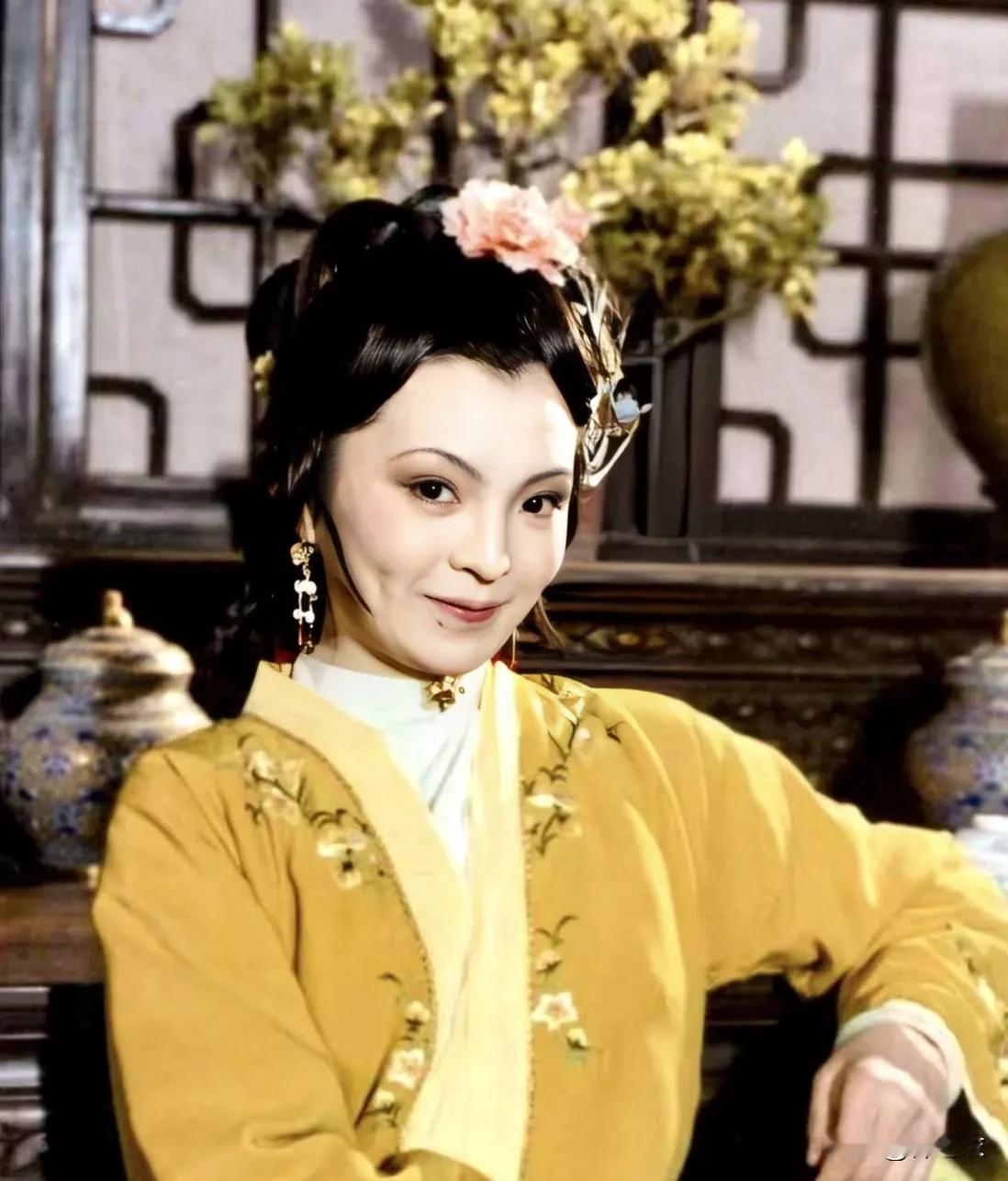 夏金桂为什么这么横，因为薛蟠欺骗了夏家，而夏家家底丰厚，薛家已经不行了。再加