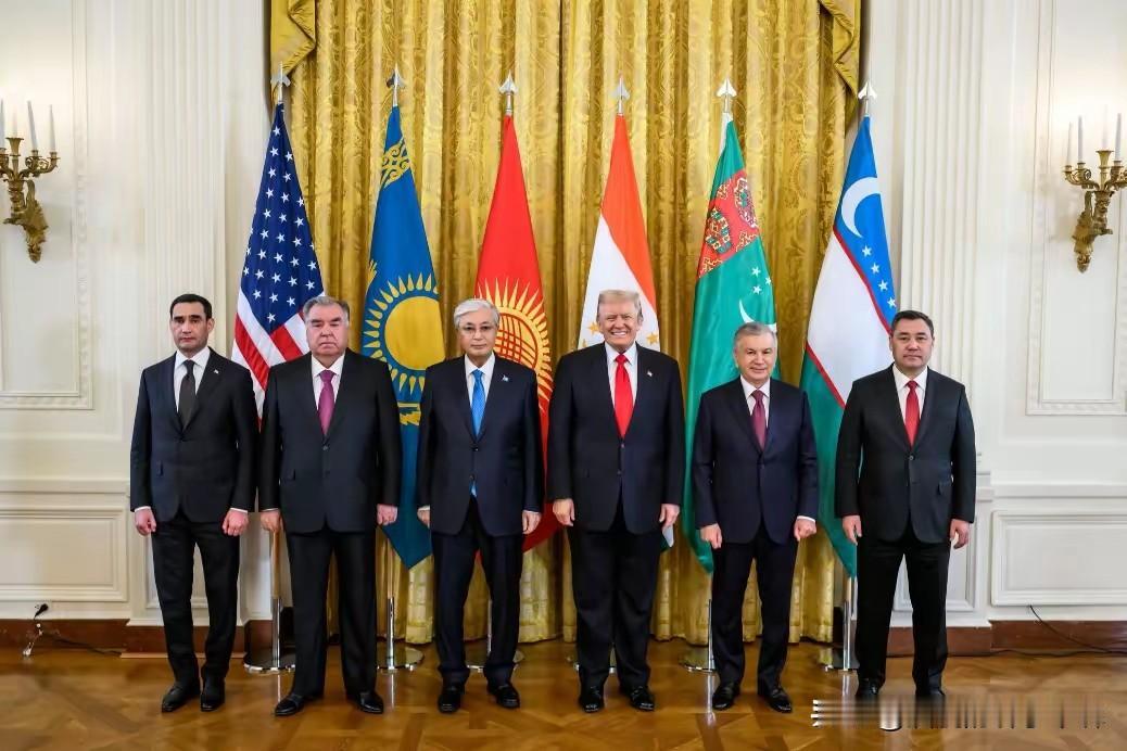 中亚五国在美国齐拜码头，特朗普矿产协议又下一程！中亚五国哈萨克斯坦、吉尔吉斯斯坦
