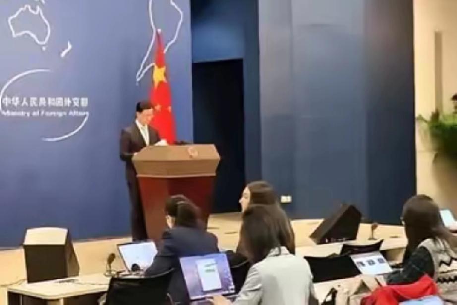 这警告够重的！咱们外交部发言人郭嘉昆在记者会上撂下两句分量极重的话：