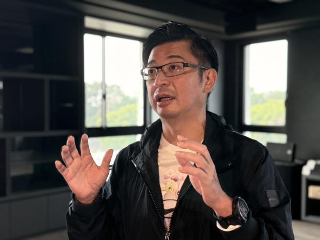 彰化地检署侦办今年6月彰化县议会餐会辅选疑桉，经检察官讯问后，认彰化县议长谢典霖