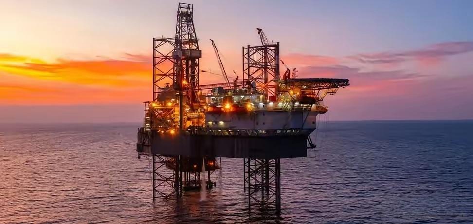 越来越强！乌克兰安全局无人机再次打击里海俄油生产平台。乌克兰安全局“阿尔法”