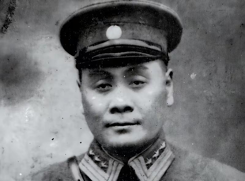 1949年，国民党上将潘文华琢磨着要倒戈，冷不丁发现身边最宠的七姨太竟是特务。为